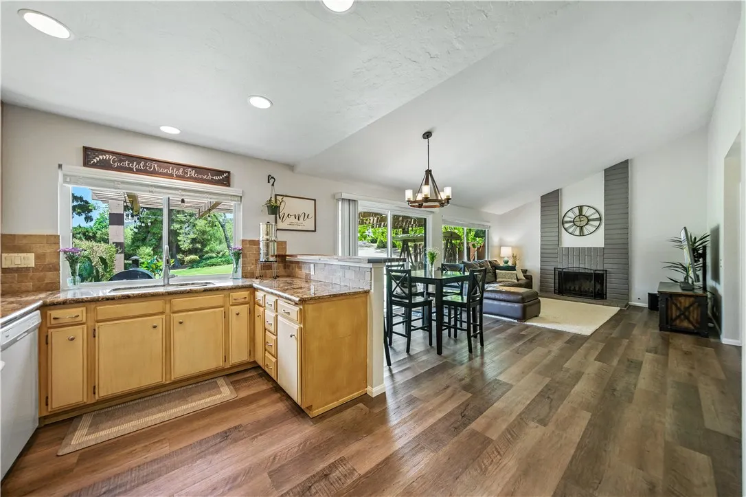 Photo #11: SW25164781 Listing: Photo #11