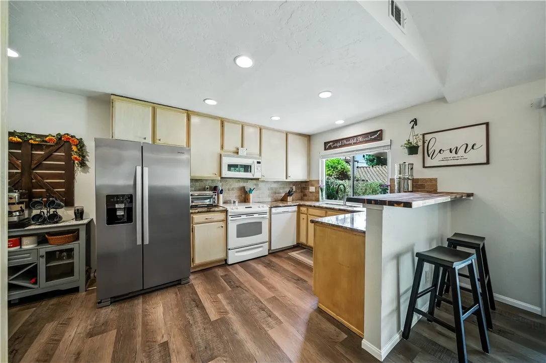 Photo #15: SW25164781 Listing: Photo #15