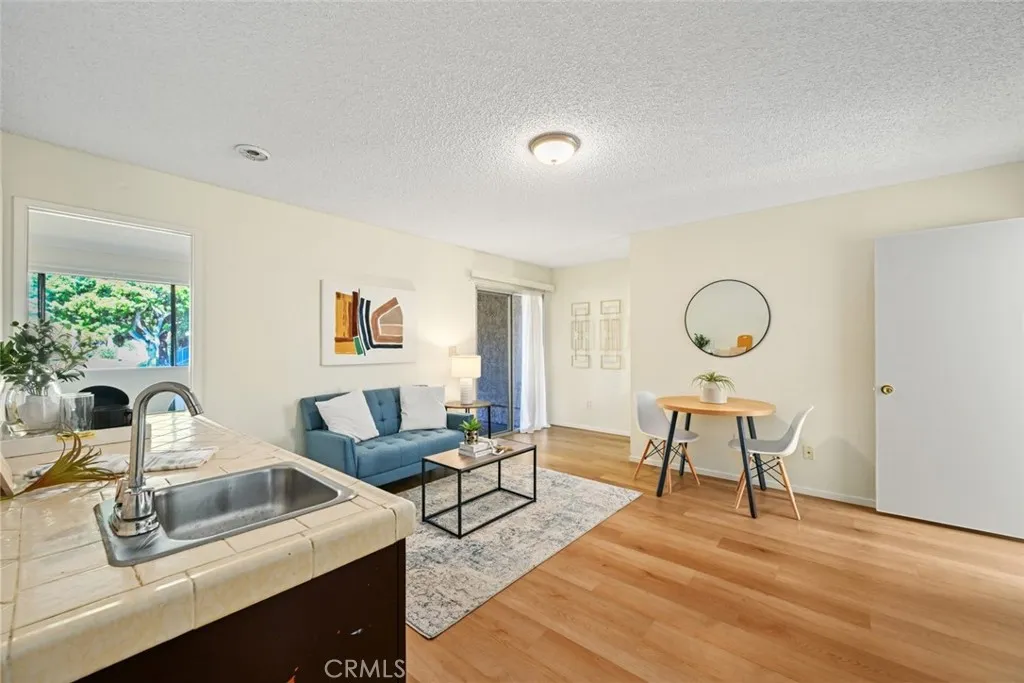 https://cdn.realtyfeed.com/cdn/127/306501622/15920e46b8e45393734e30eb8c2e1083.webp