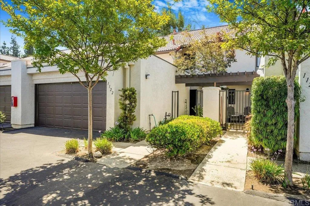 Photo #2: PTP2505629 Listing 