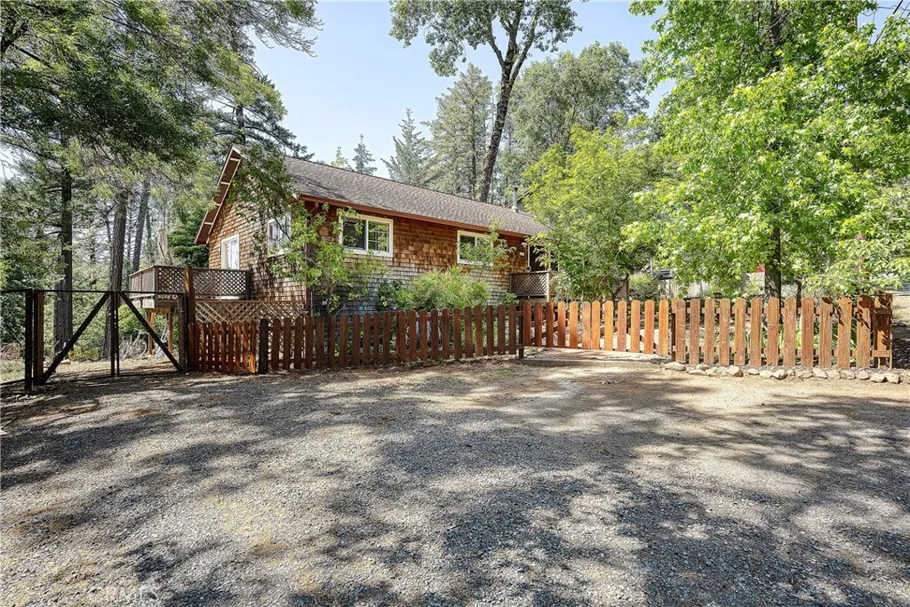9434 Venturi Drive, Cobb, CA 95426