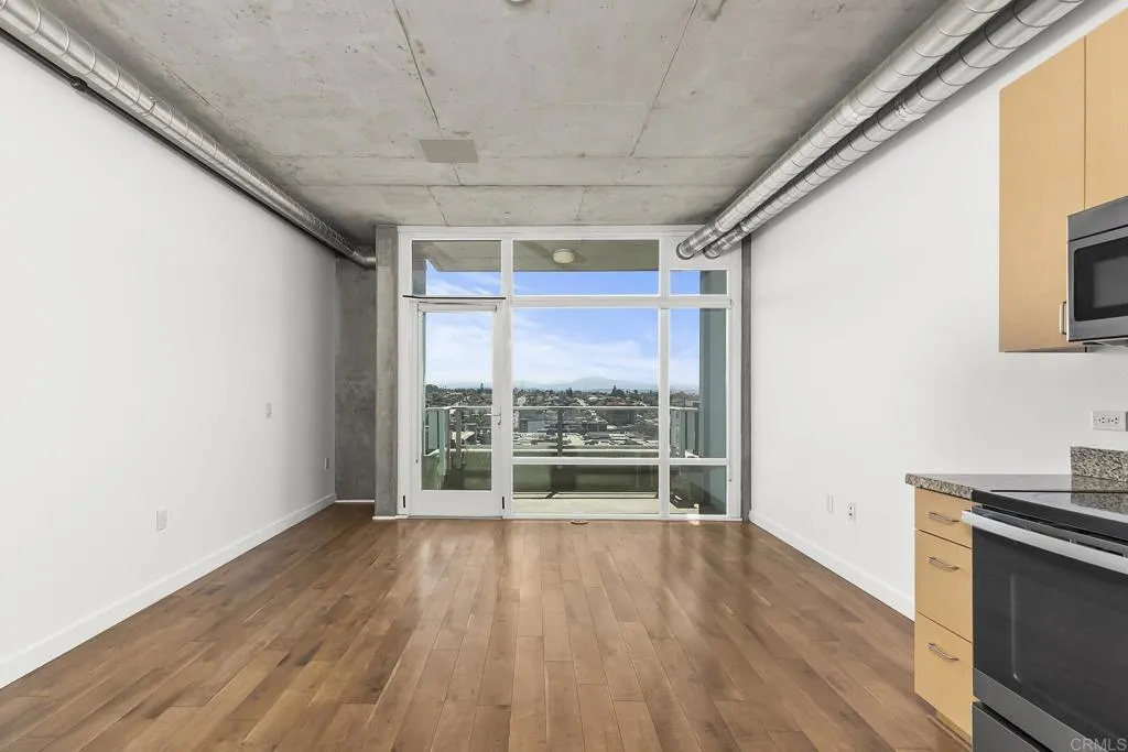 Photo #5: PTP2505630 Listing 