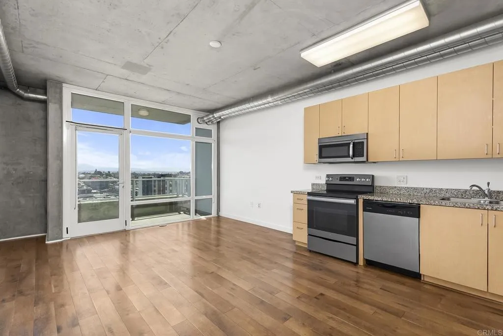 MLS: PTP2505630 Condo For Sale