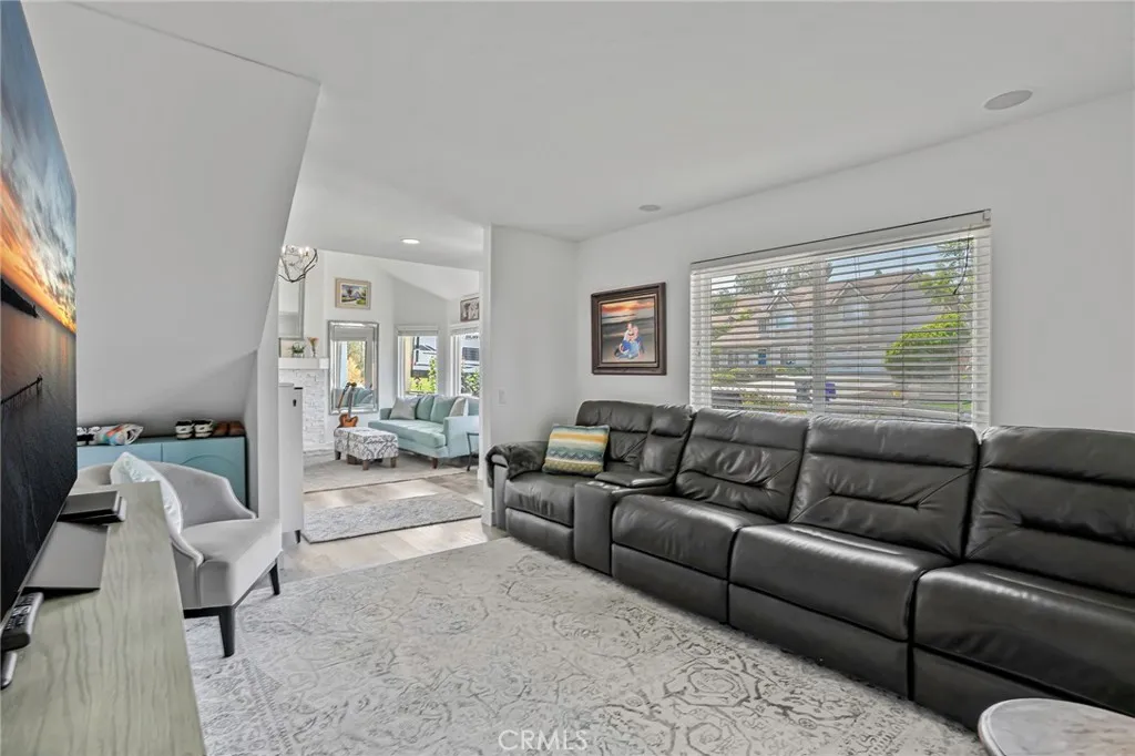 https://cdn.realtyfeed.com/cdn/127/306502004/9124d03e1bd46c639fa83c237c2acf7b.webp