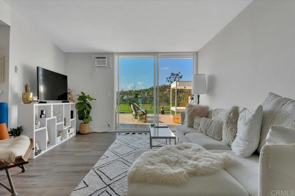 Photo #6: NDP2507323 Listing 