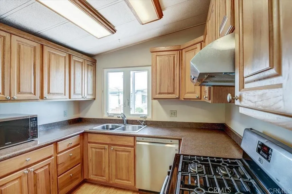 96 Pheasant, Oceanside, CA 92057 - Photo 3 of 25, Oceanside, CA