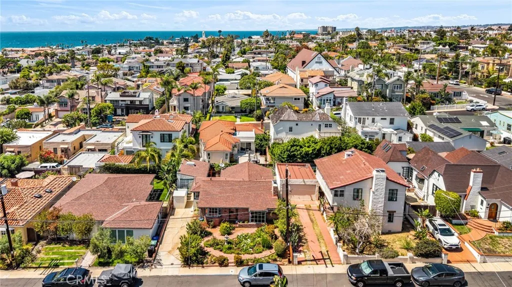 https://cdn.realtyfeed.com/cdn/127/306502119/61c9527d6d3c6bc2415b634d0c0d0563.webp