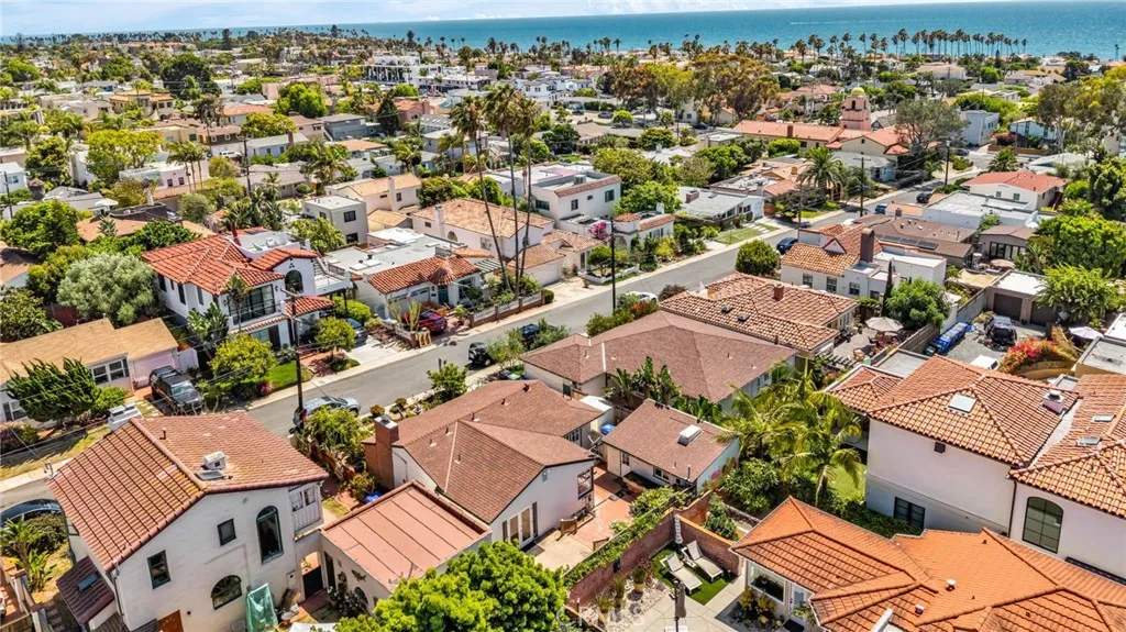 https://cdn.realtyfeed.com/cdn/127/306502119/99f63324a8263a7676f27870c888c4d7.webp
