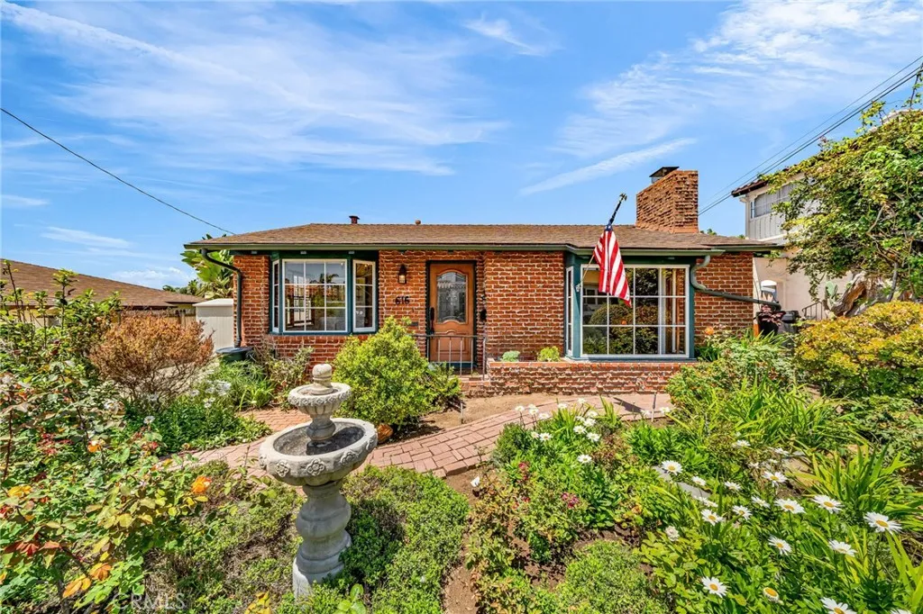 https://cdn.realtyfeed.com/cdn/127/306502119/e535153055864ac27c362432f42ab70a.webp