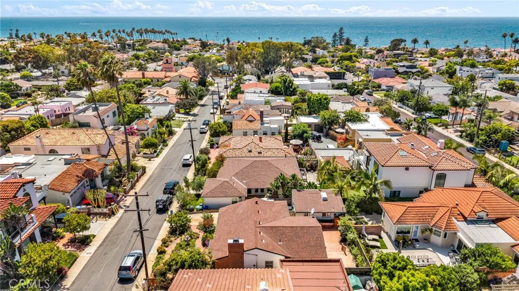 https://cdn.realtyfeed.com/cdn/127/306502119/e6467d60394ea709c13de1913a9441c5.webp