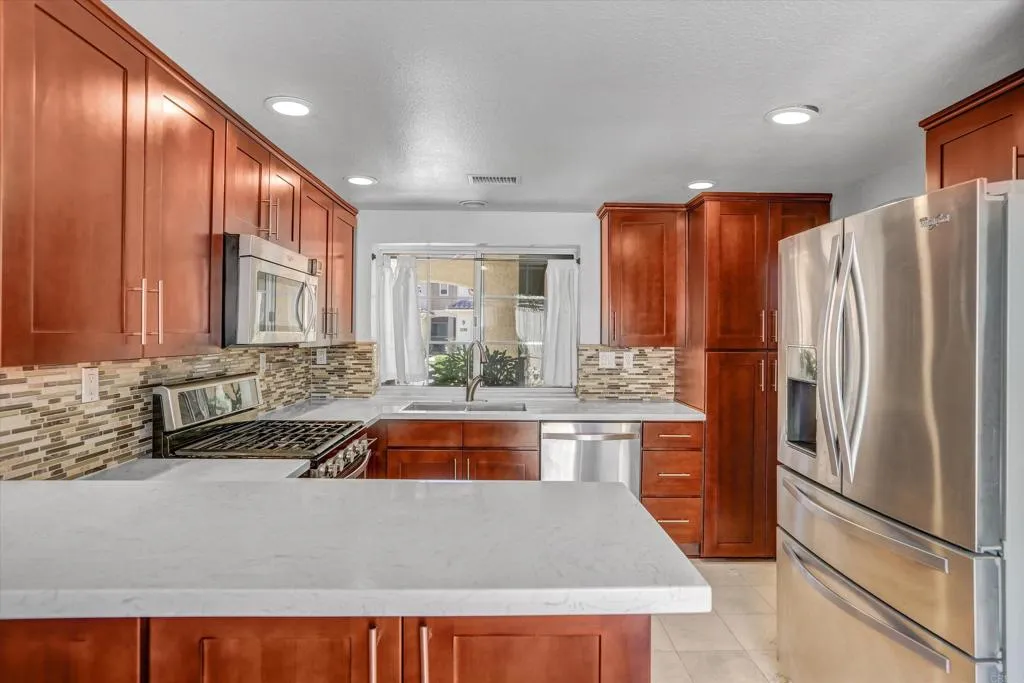 Photo #11: PTP2505641 Listing: Photo #11