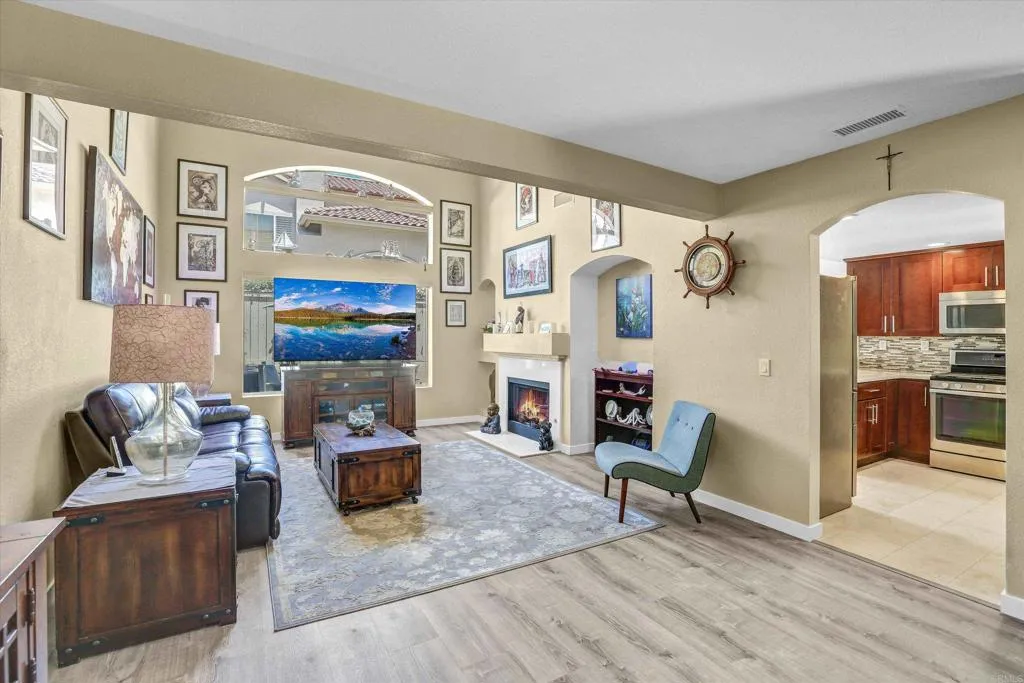 Photo #6: PTP2505641 Listing 