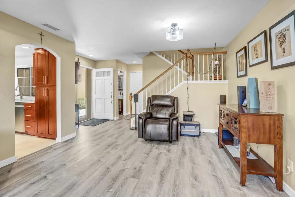 Photo #8: PTP2505641 Listing: Photo #8