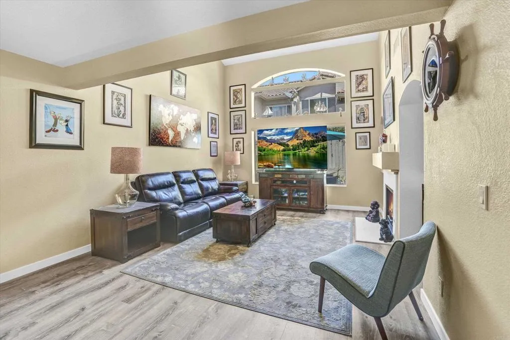 Photo #5: PTP2505641 Listing 