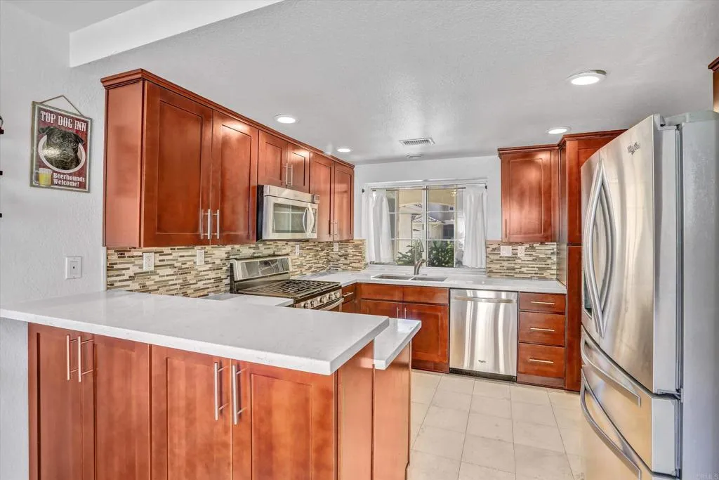 Photo #12: PTP2505641 Listing: Photo #12