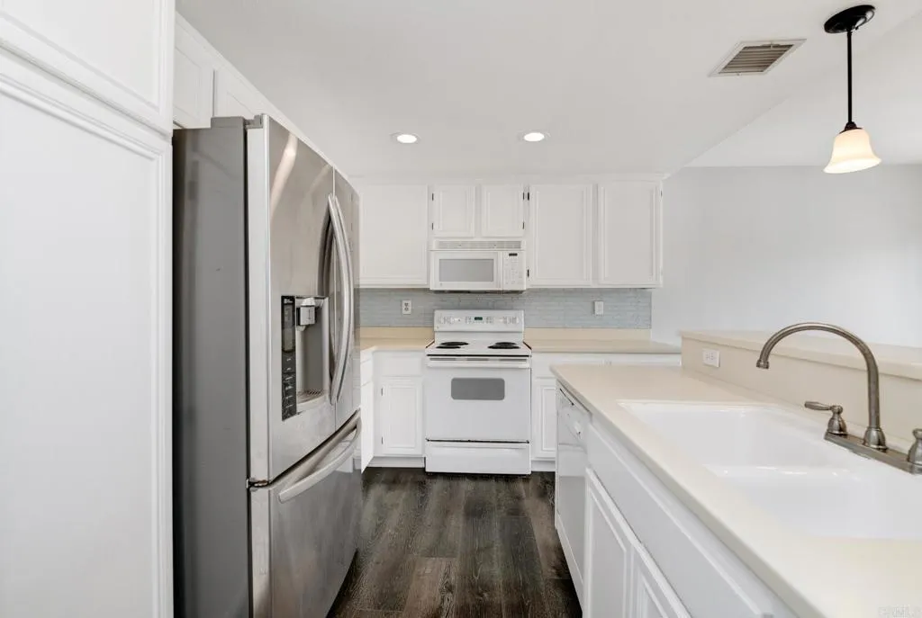Photo #9: PTP2505644 Listing: Photo #9