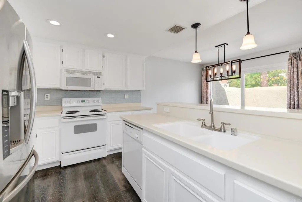 Photo #10: PTP2505644 Listing: Photo #10