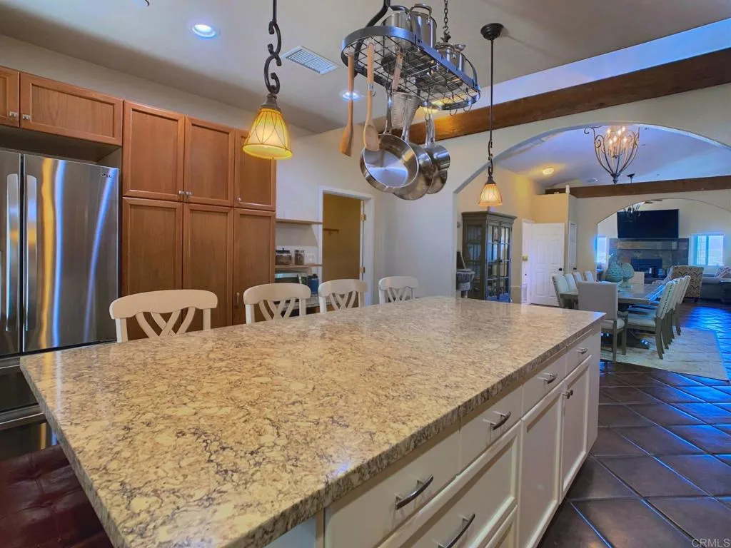 https://cdn.realtyfeed.com/cdn/127/306502234/2021035650dc98e4892f185b3f1c5e1c.webp