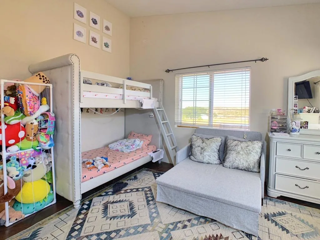 https://cdn.realtyfeed.com/cdn/127/306502234/25c7afe27c1037b874453506b775bdc3.webp