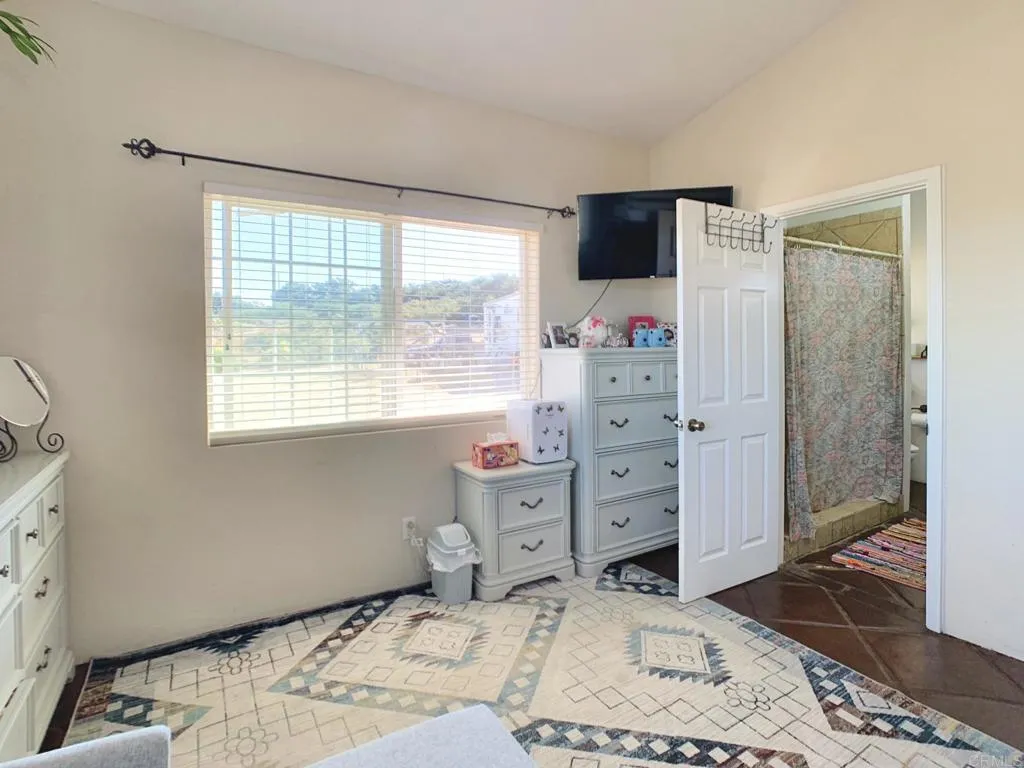 https://cdn.realtyfeed.com/cdn/127/306502234/530673c9b5982a68c87eac3762a7cadd.webp