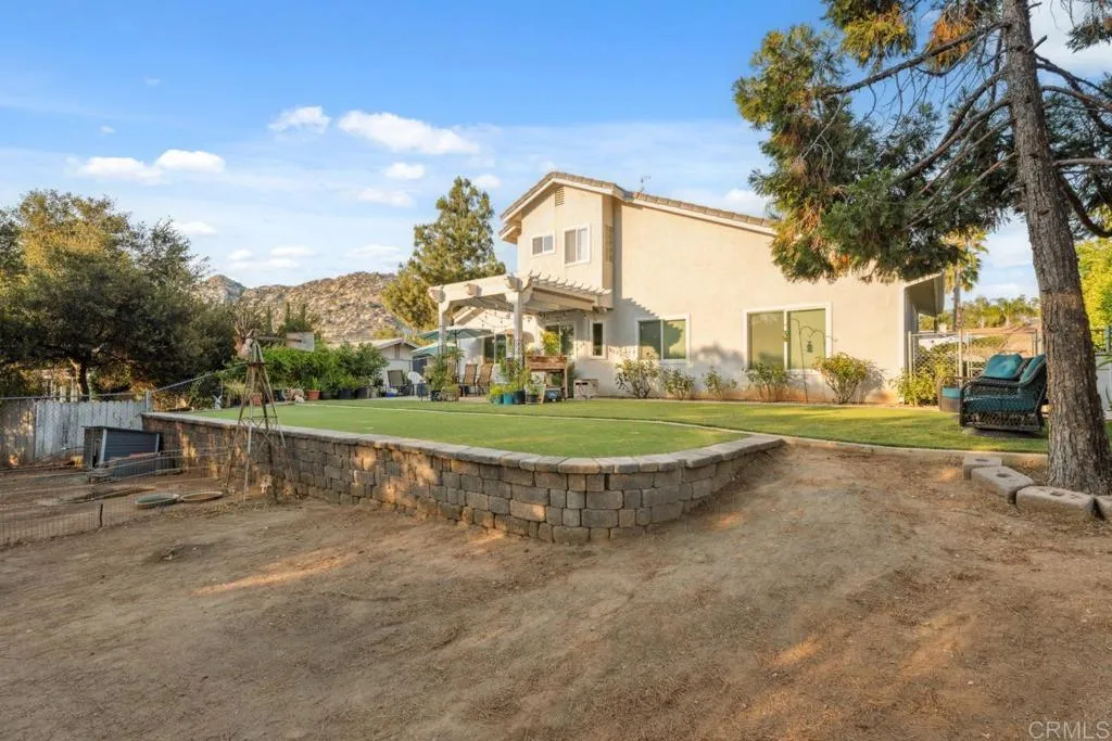 https://cdn.realtyfeed.com/cdn/127/306502252/e02e2e3c0a779456437e7ef92f3d10ad.webp
