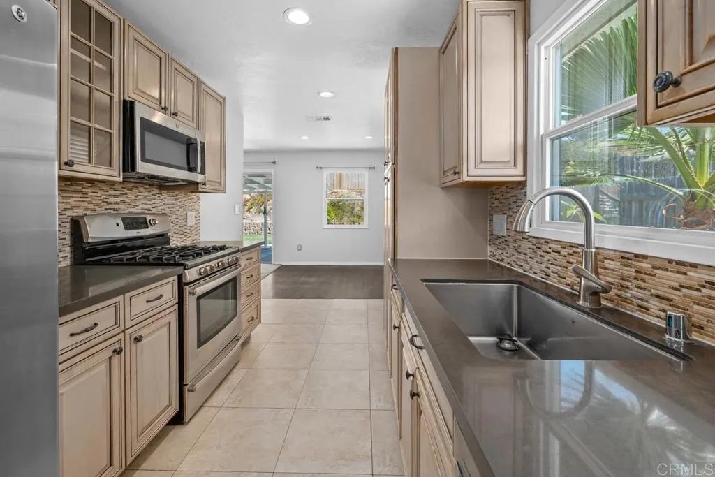 https://cdn.realtyfeed.com/cdn/127/306502255/ad566eb6663670ea4679fb6b8f6baab2.webp