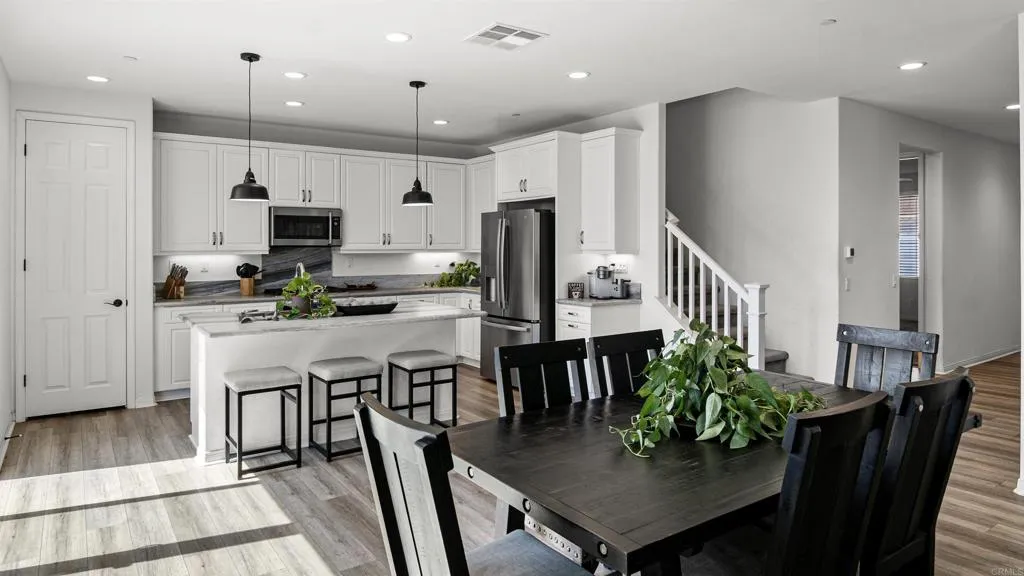 https://cdn.realtyfeed.com/cdn/127/306502300/1ac52b0545508707402e83d258739d5c.webp