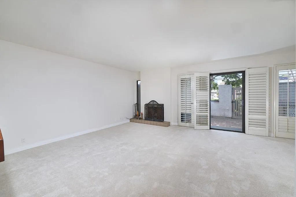 https://cdn.realtyfeed.com/cdn/127/306502308/74e63f6250de0d7f50e4bcbdf4aa0b0d.webp