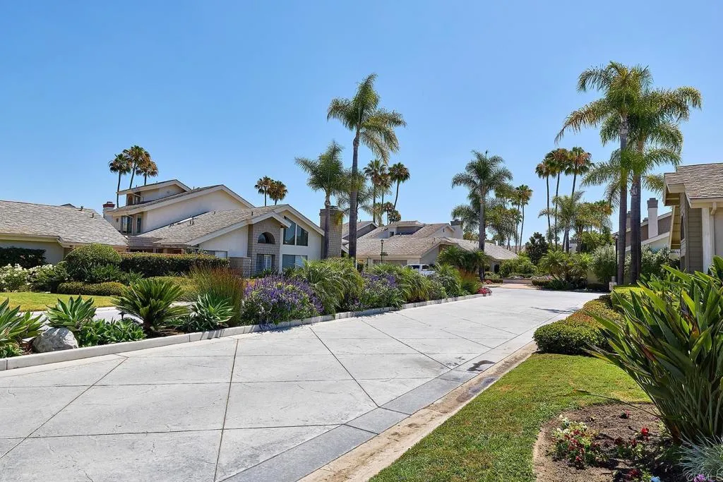 https://cdn.realtyfeed.com/cdn/127/306502308/dfd639b067260a00b17cb12bb22981ff.webp