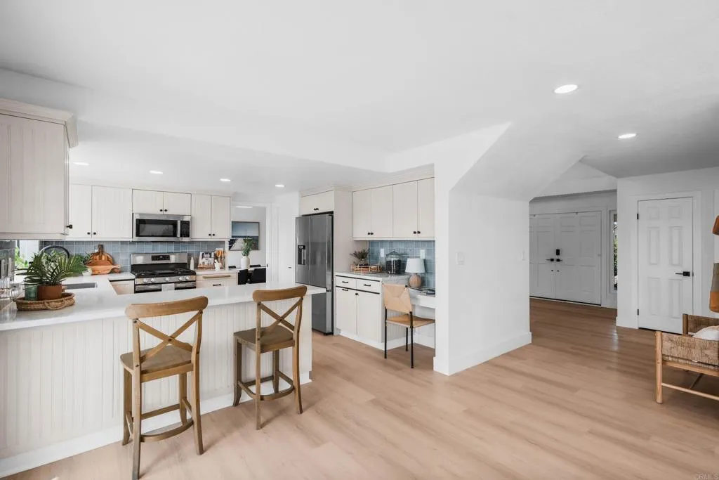 https://cdn.realtyfeed.com/cdn/127/306502356/c1f8ecaac106f4cfdf8c393b8f1f5d42.webp