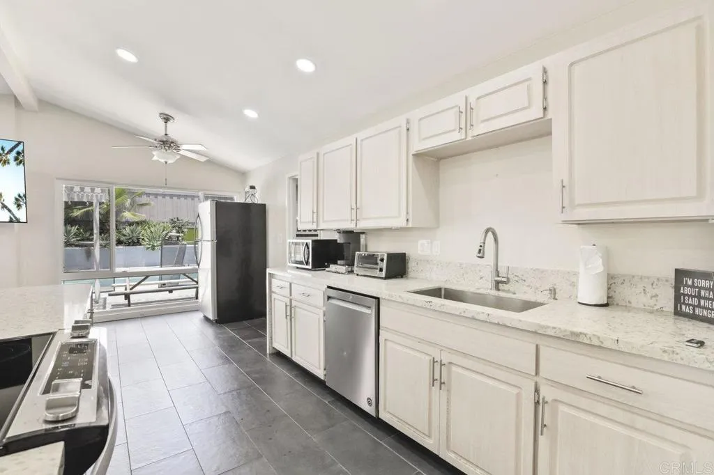 https://cdn.realtyfeed.com/cdn/127/306502361/41cfb80c281f13481da3ac82bb42bce2.webp