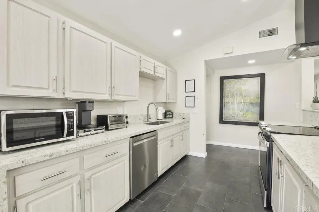 https://cdn.realtyfeed.com/cdn/127/306502361/b53d0c7ed10c2157f500357a7909611e.webp