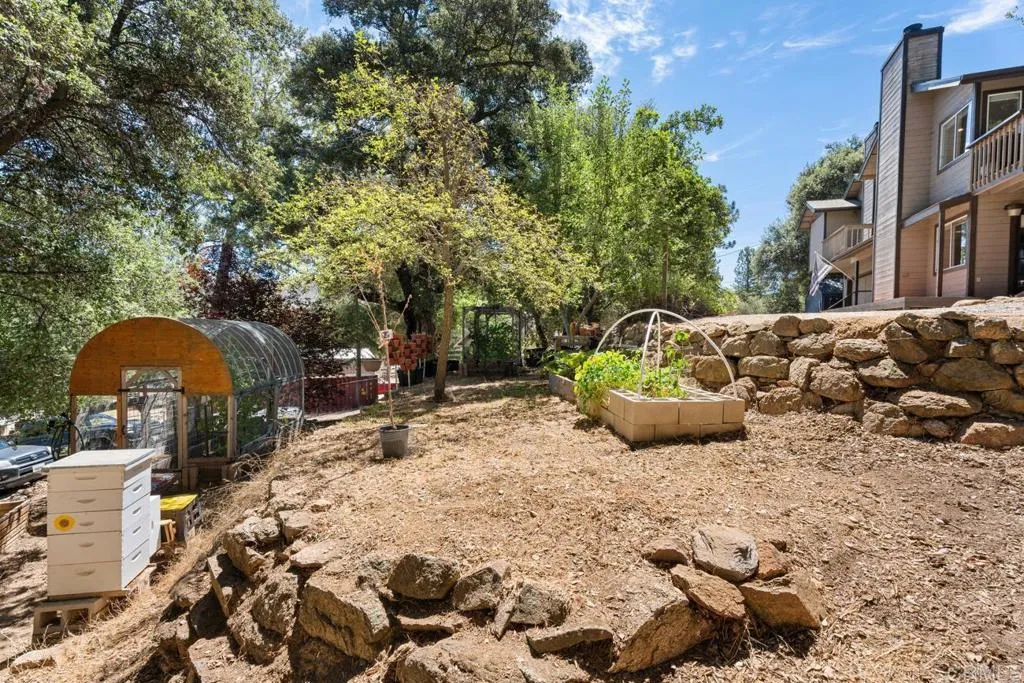 https://cdn.realtyfeed.com/cdn/127/306502412/44d74eef859a14d29530c3a2e8fa097f.webp