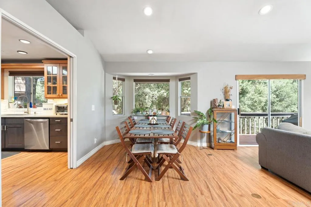 https://cdn.realtyfeed.com/cdn/127/306502412/e17eb4cba0e19c64804a924a5097e85c.webp