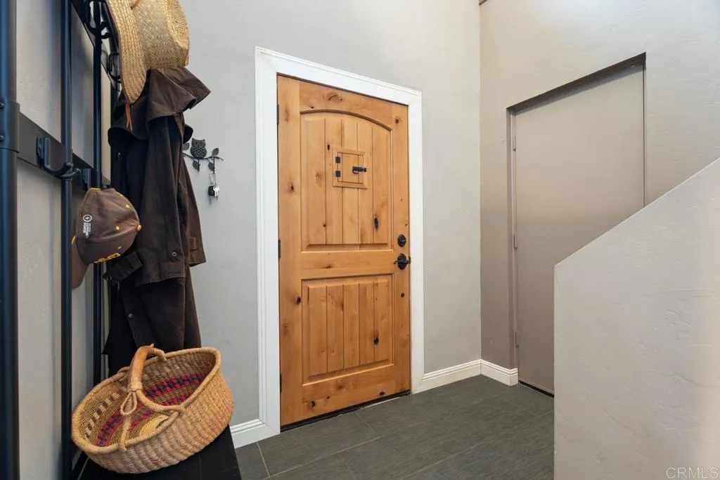 https://cdn.realtyfeed.com/cdn/127/306502412/e947fb6815eb94c896710cc1f1208d90.webp