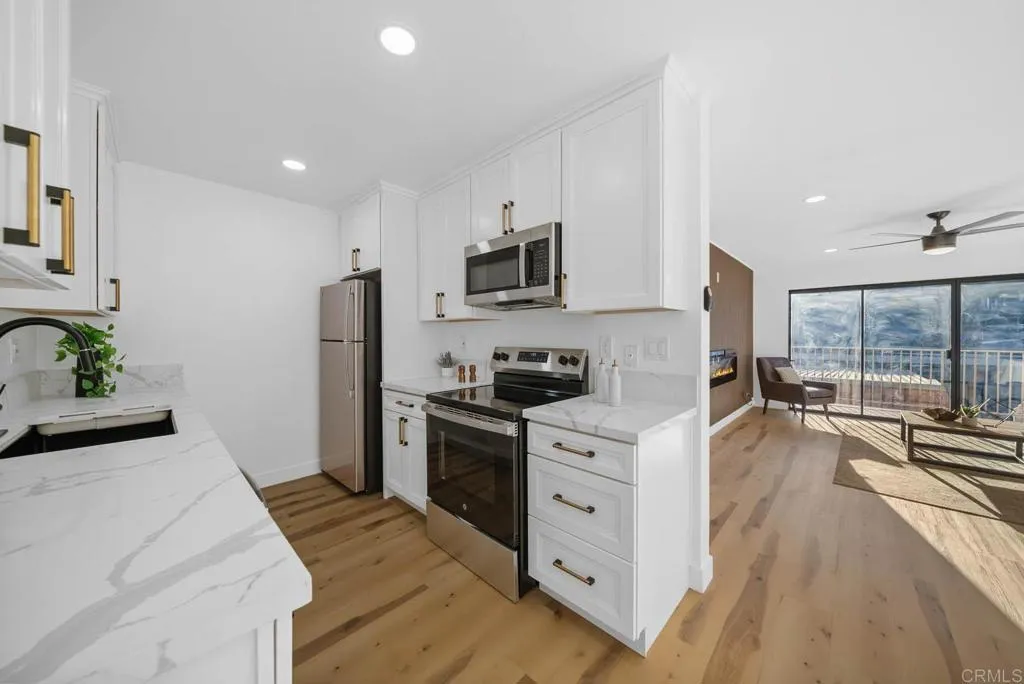 Photo #8: PTP2505656 Listing: Photo #8