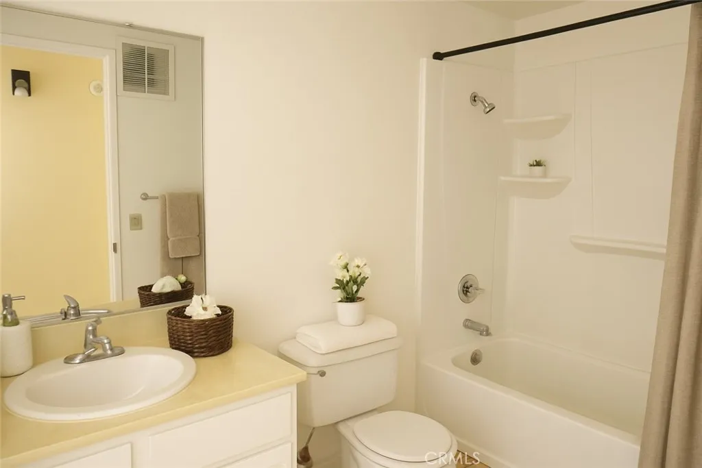 Photo #8: OC25166329 Listing: Photo #8
