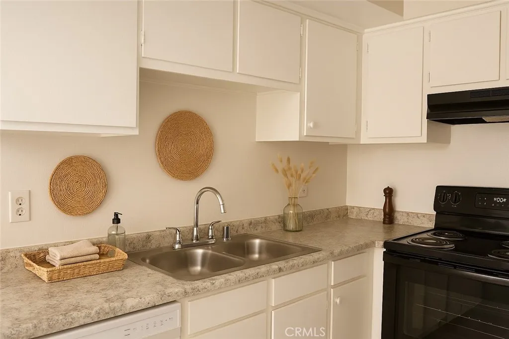 Photo #4: OC25166329 Listing 