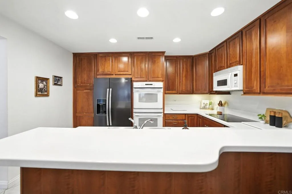 Photo #33: PTP2505659 Listing: Photo #33