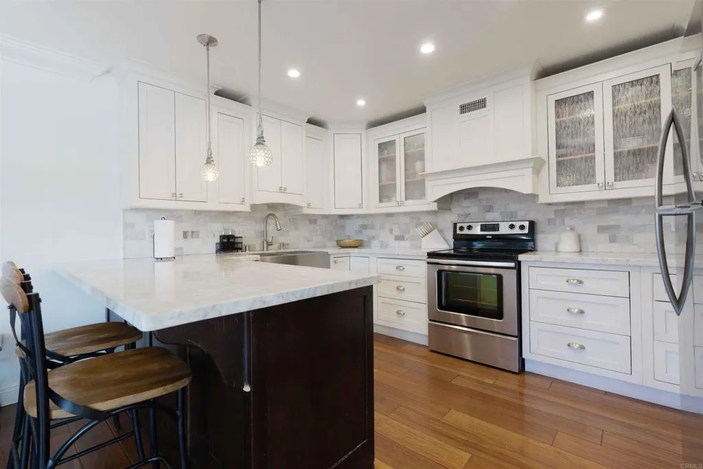 MLS: PTP2505662 Condo For Sale