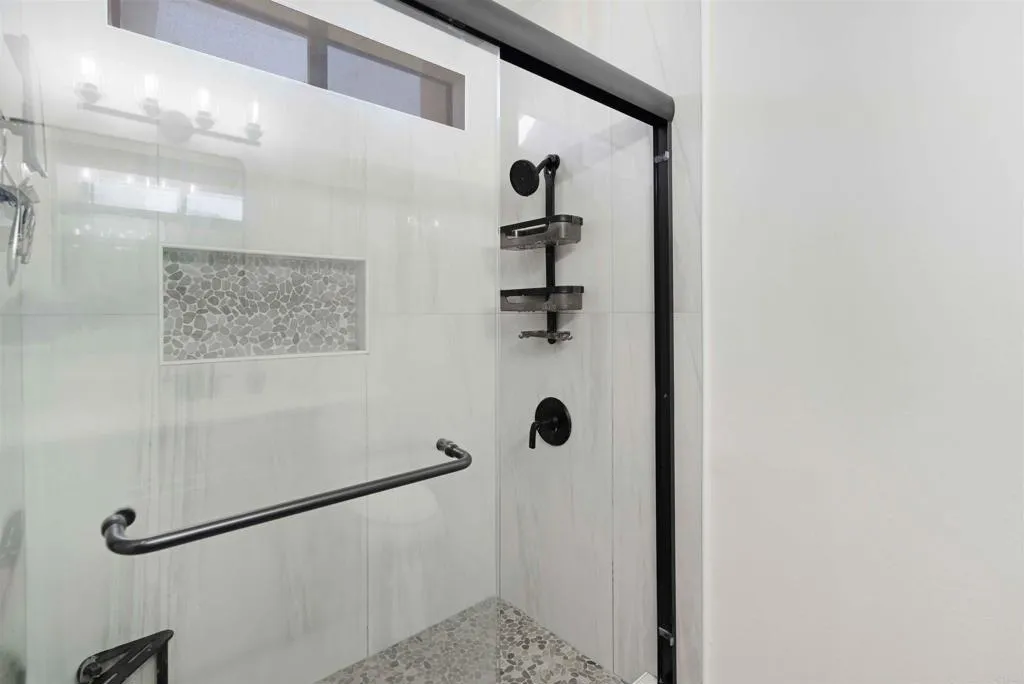 Photo #18: PTP2505662 Listing: Photo #18