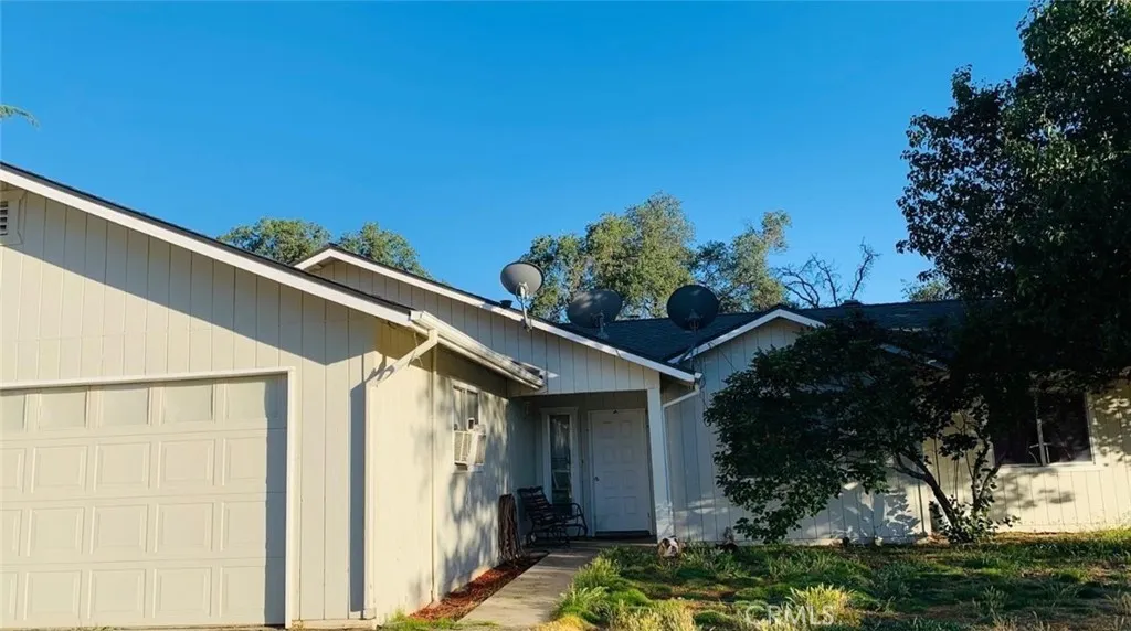 31995 Tumbleweed Lane, Squaw Valley, CA 93675