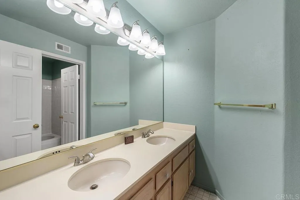 https://cdn.realtyfeed.com/cdn/127/306502684/6c38cef8657c2384651942e4ea51a6fc.webp