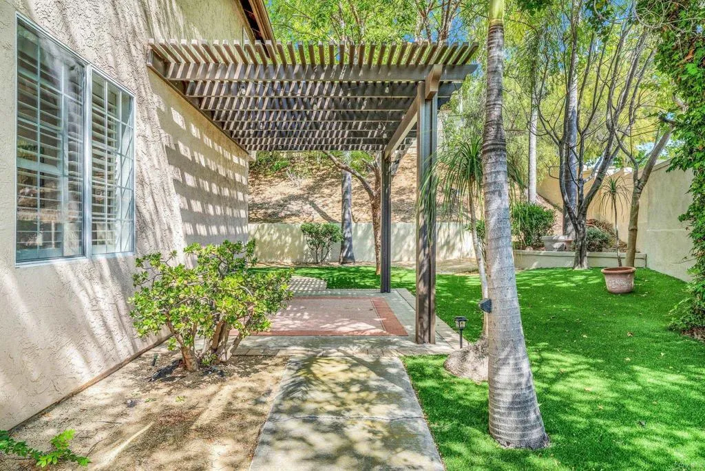 https://cdn.realtyfeed.com/cdn/127/306502744/16976d1856222a2de2c252498131dd07.webp