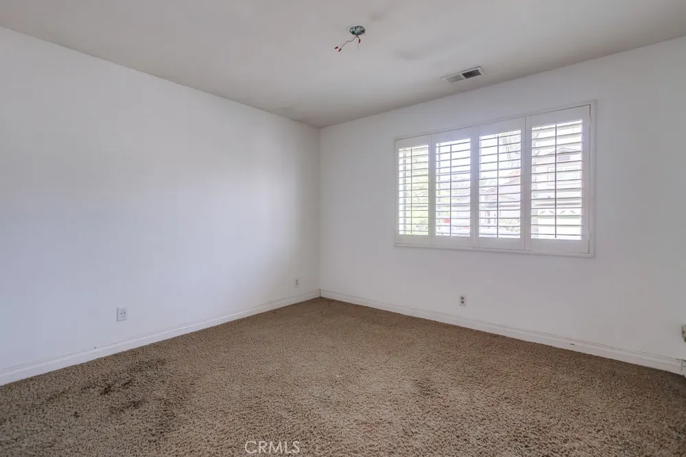 https://cdn.realtyfeed.com/cdn/127/306502758/039867a2facbd8e40a9fd18f77942caf.webp