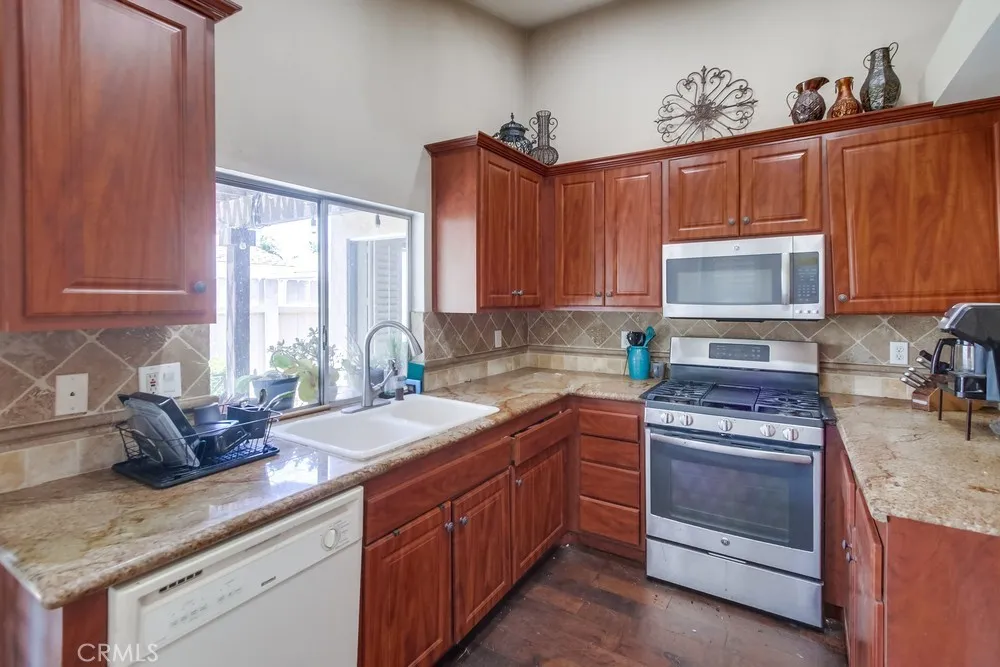 https://cdn.realtyfeed.com/cdn/127/306502758/e4c885d58b8f5001310c5cf8d7c6d6c7.webp