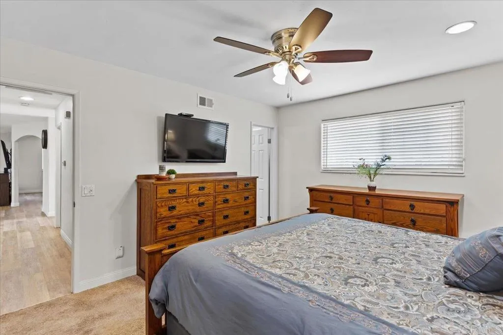 https://cdn.realtyfeed.com/cdn/127/306502832/16fe737422c0133f3e37a4d792f5a2fa.webp