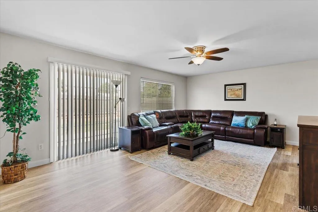 https://cdn.realtyfeed.com/cdn/127/306502832/d75fc8a52da8719c0eac5c2774ca84d4.webp