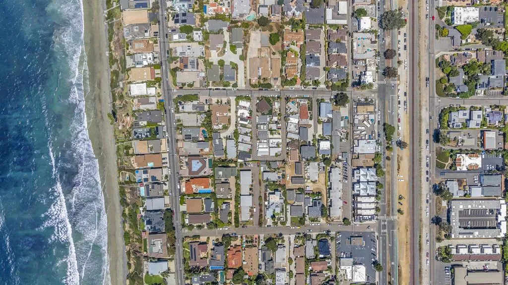 https://cdn.realtyfeed.com/cdn/127/306502853/b6d93e39d9df81fe465d5ab11d3e521c.webp