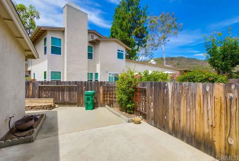 https://cdn.realtyfeed.com/cdn/127/306502984/e57ec4ba43f1c2204ba1ed3e492f4ba5.webp